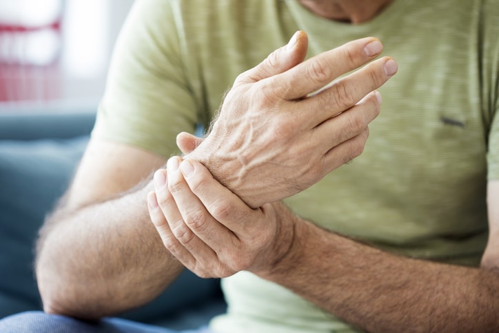 Wrist Pain When Bending – Causes and Treatment